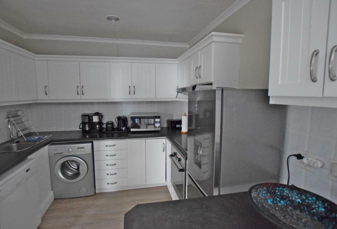 Apartment Dolphin House Hermanus Extérieur photo